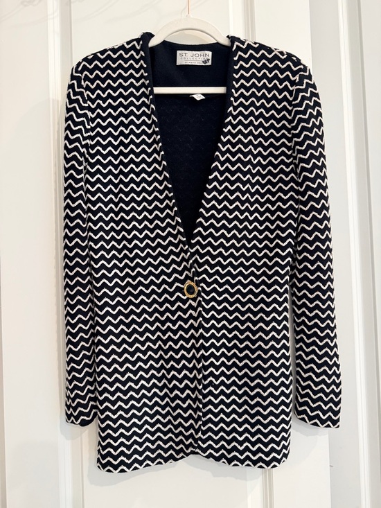St. John Jackets & Blazers - St. John Black and White Zigzag Knit Blazer